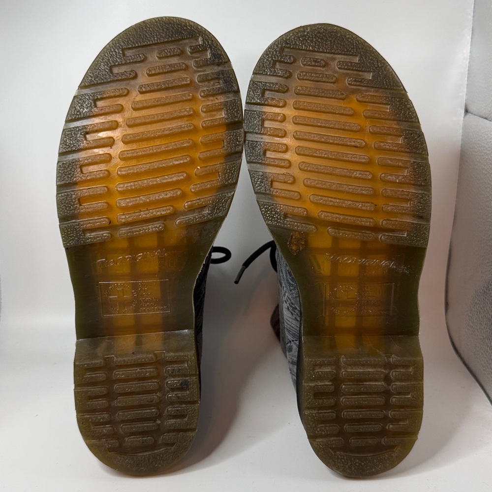 Dr. Martens 1460 Pascal Womens Size 7 Black and Gray Marble 8-Eye Lace-Up Boots - Picture 7 of 10